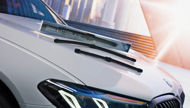 BMW i4 viskerbladsæt (for)