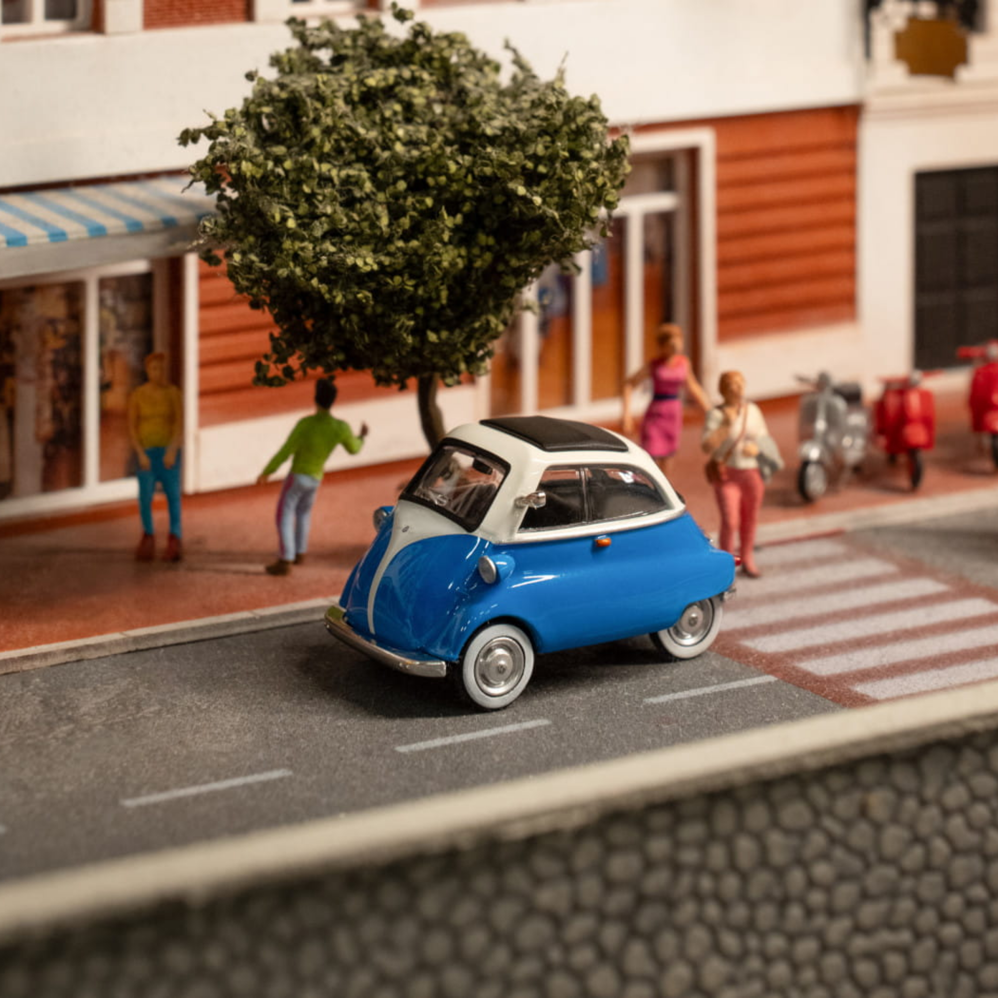 BMW miniature Isetta  - 1:64